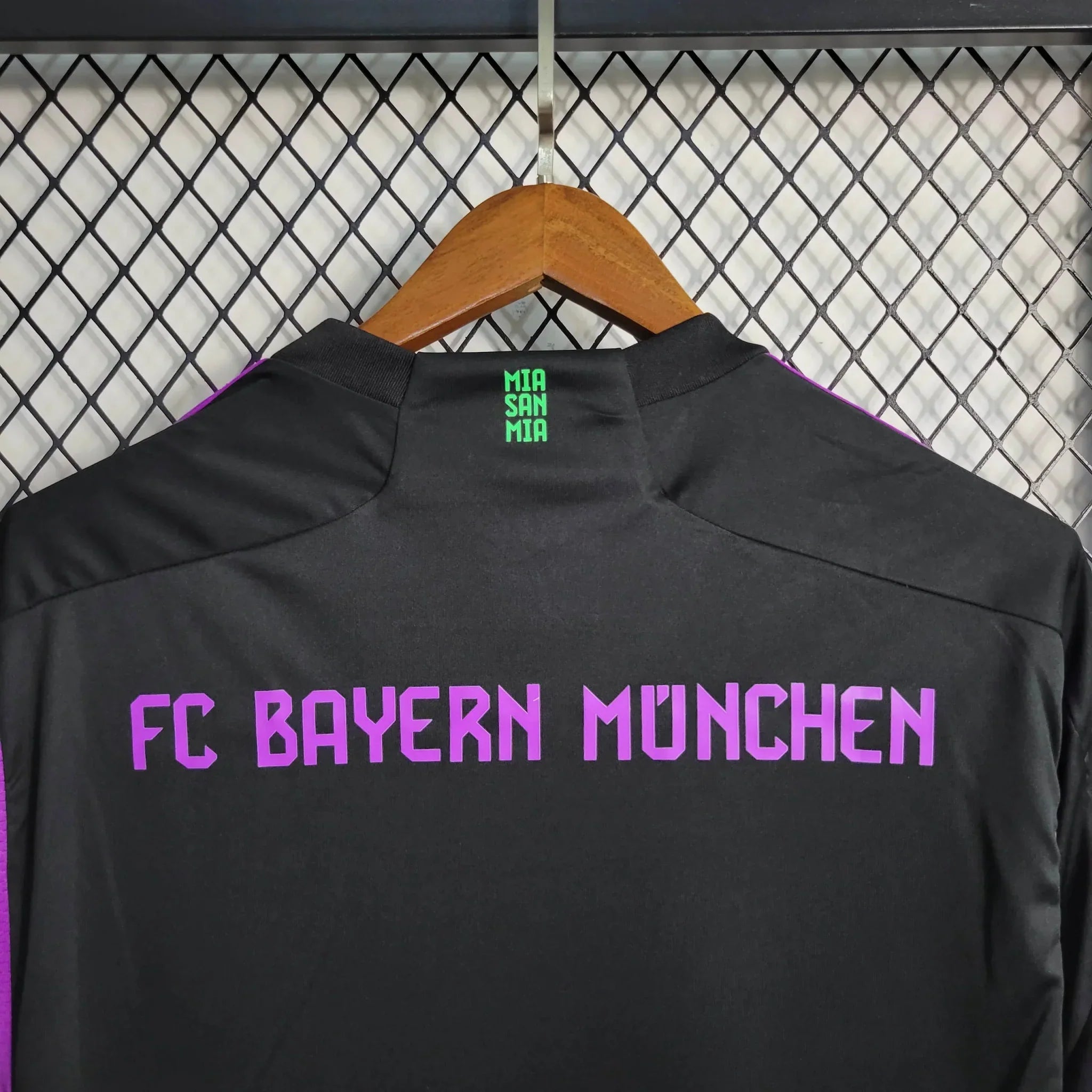 Bayern Munich 2023 Away Shirt